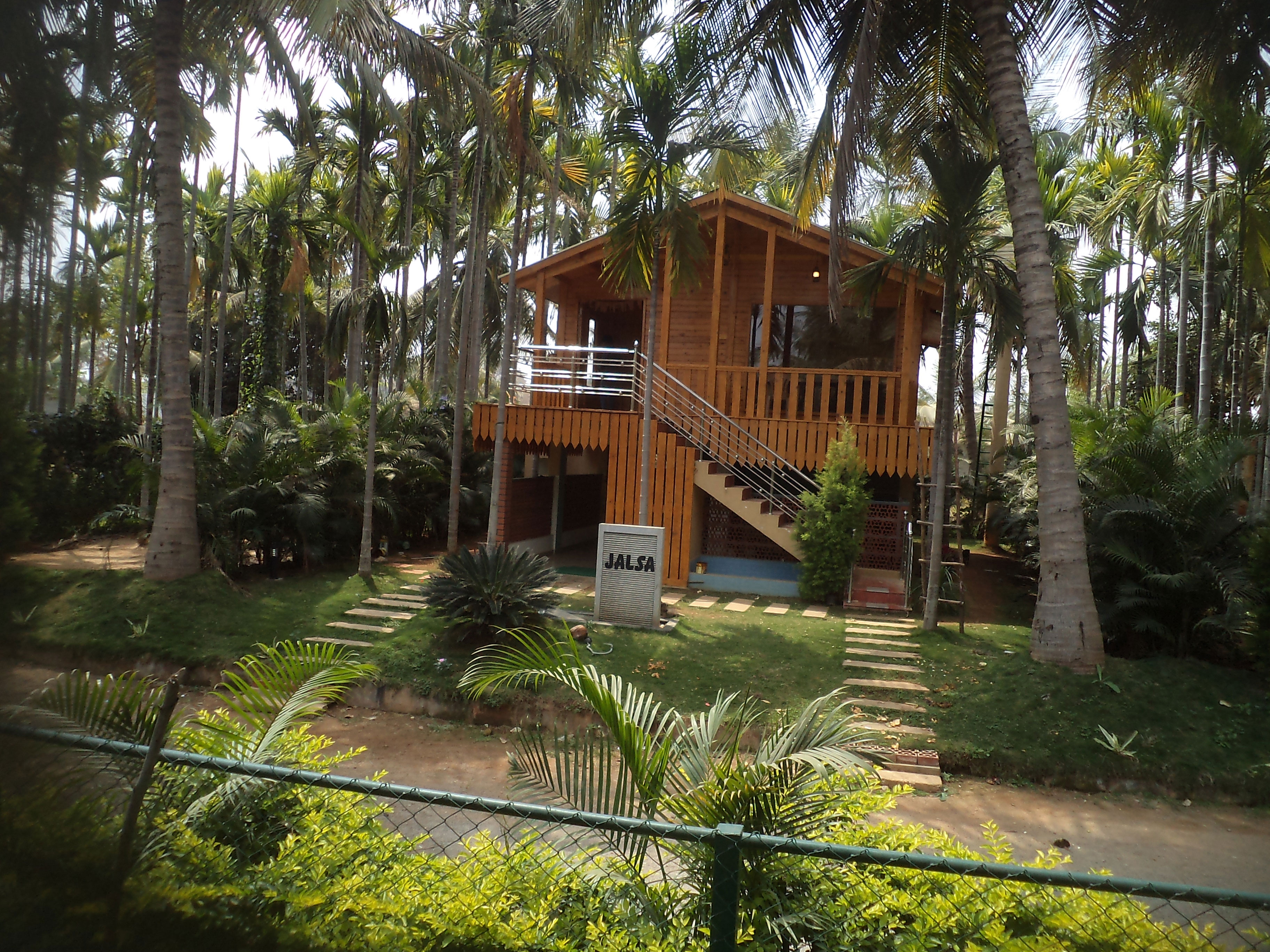 steel reinforced wooden houses